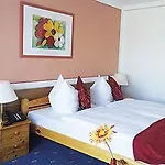 Arcadia Sonnenhof Hotel 4*