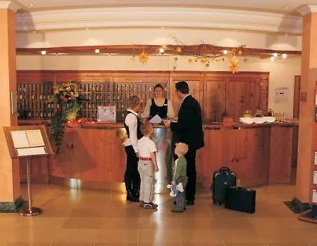 Arcadia Sonnenhof Hotel 4*